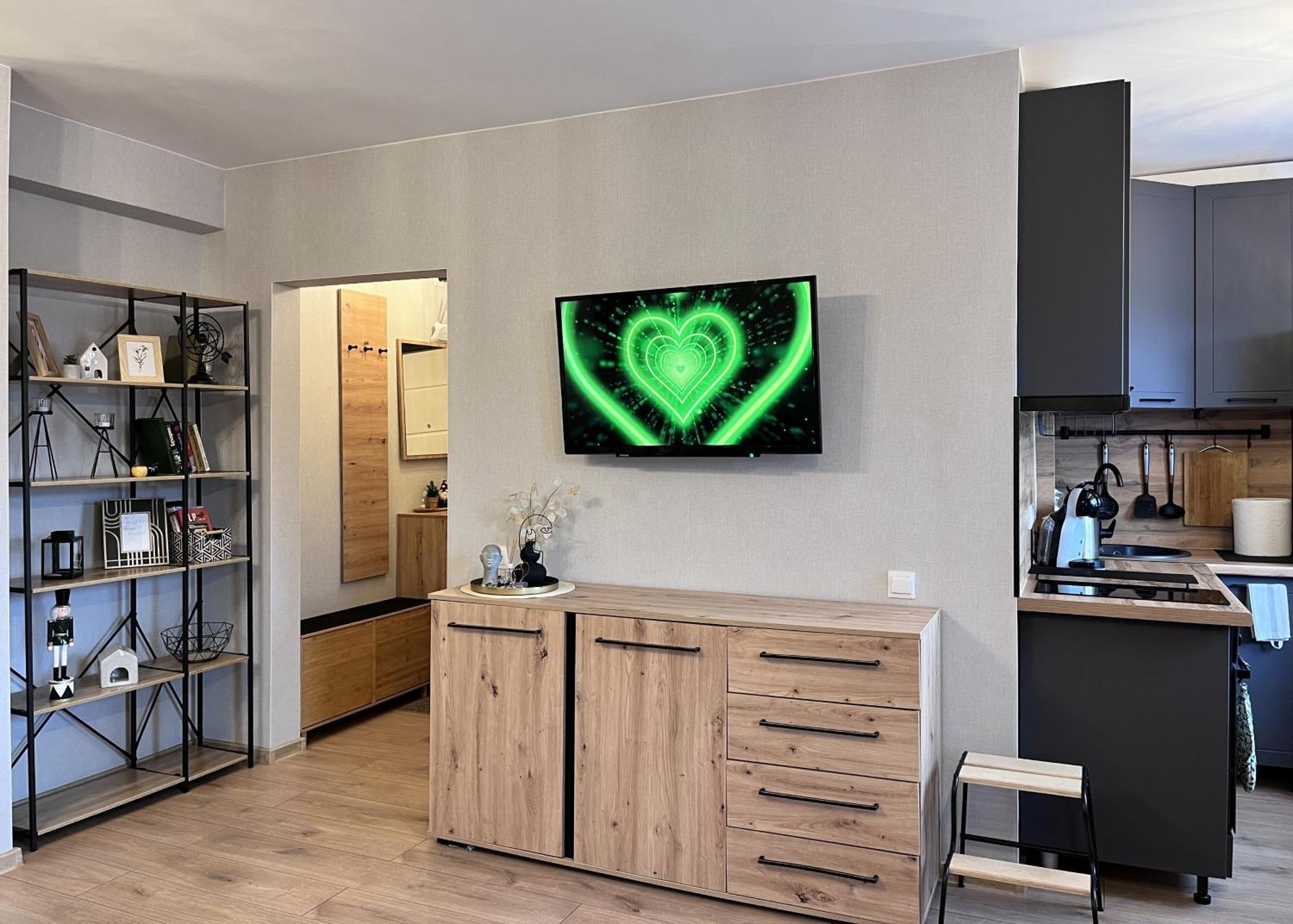 New Stylish Center Self Check-in Apartment *