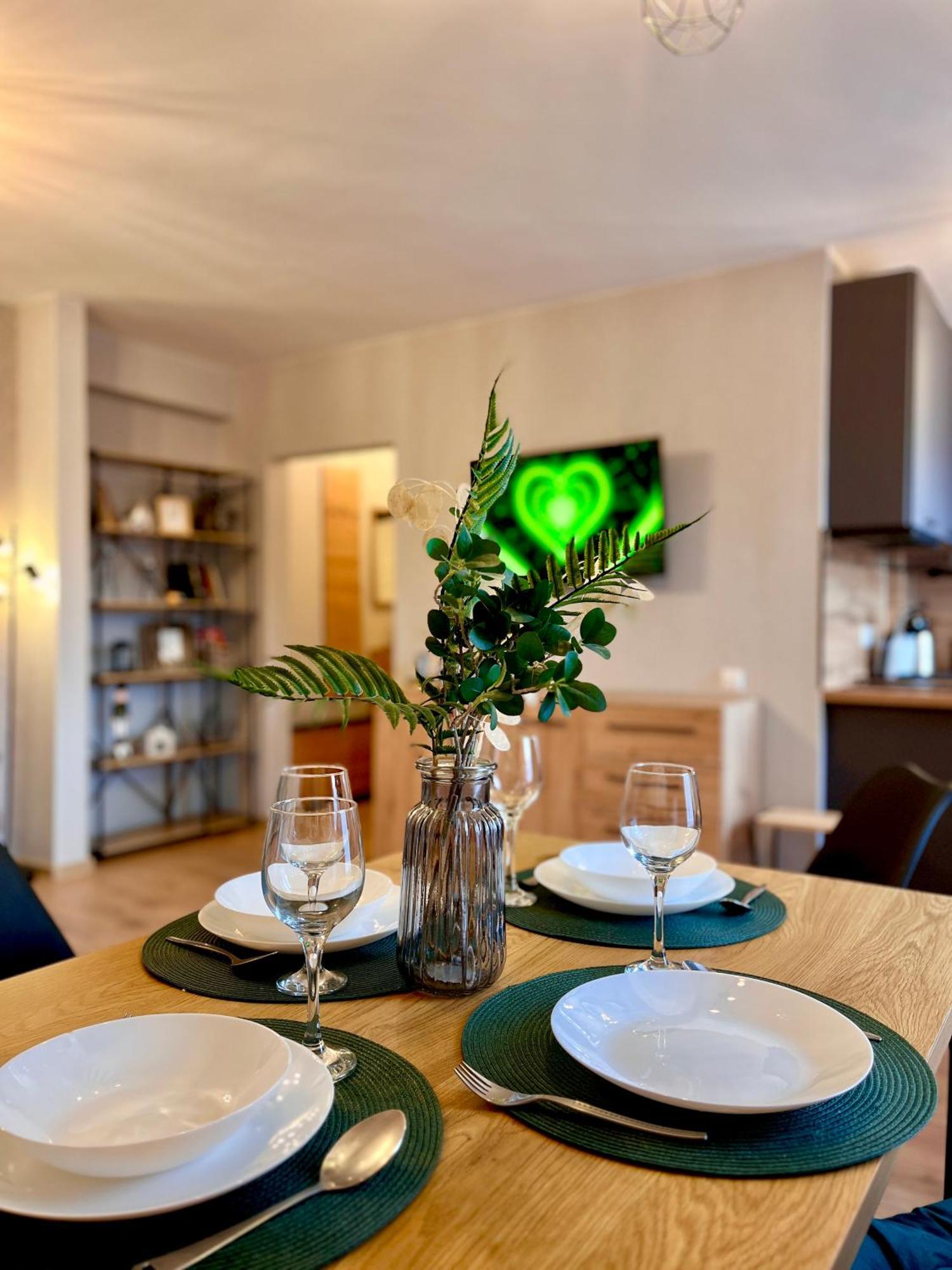 New Stylish Center Self Check-in Apartment Narva