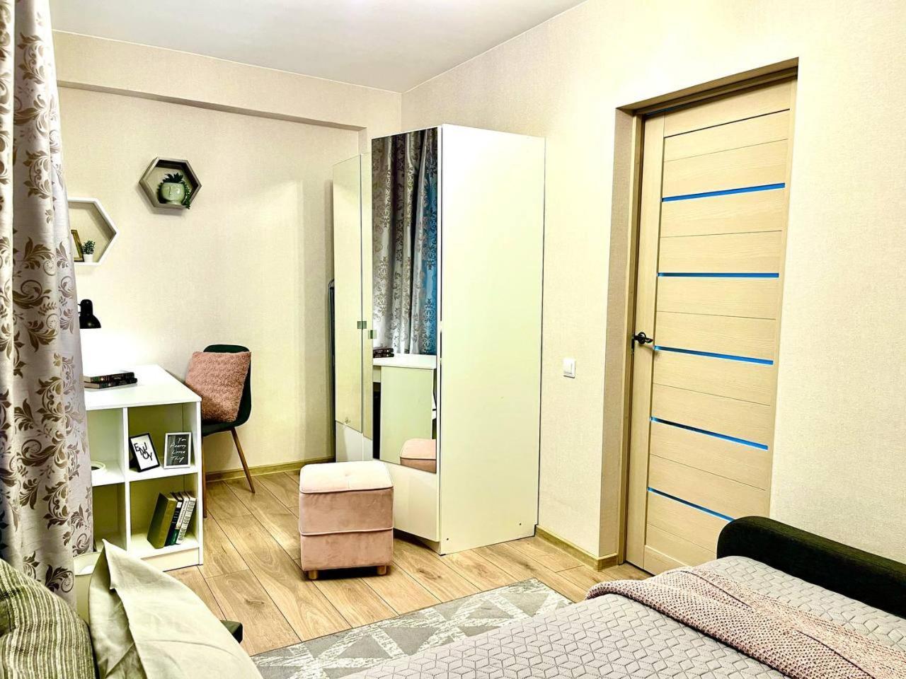 New Stylish Center Self Check-in Narva